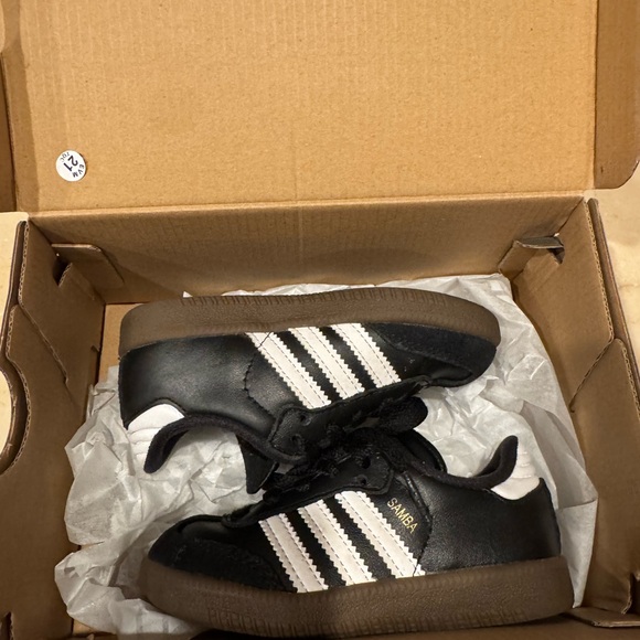 Samba Classic Kids Black & White Sneakers - size 8.5 - Picture 3 of 5